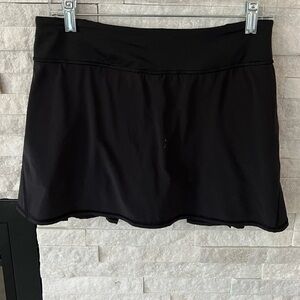 Lululemon skirt size 6